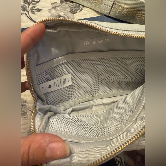 Lululemon belt bag - Picture 6 of 6